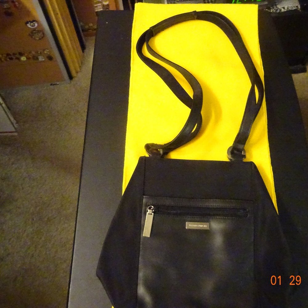 Hillard Hanson Shoulder Purse